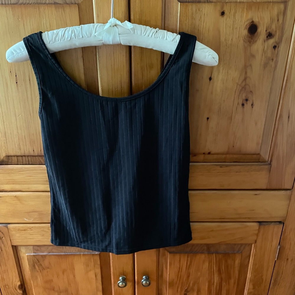 Beautiful silky black crop tank